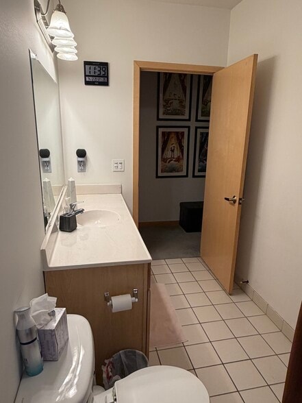 Building Photo - 523 S 9th St