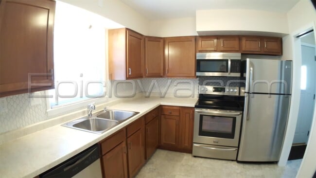 Building Photo - 2237 C Ave NW