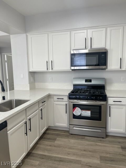 Building Photo - 9901 Trailwood Dr