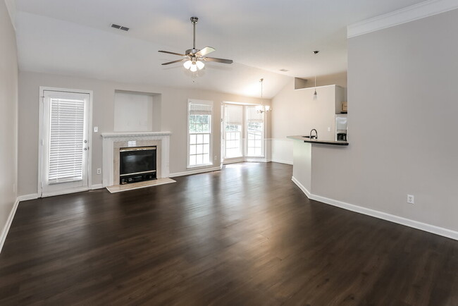 Building Photo - 11621 Long Forest Dr