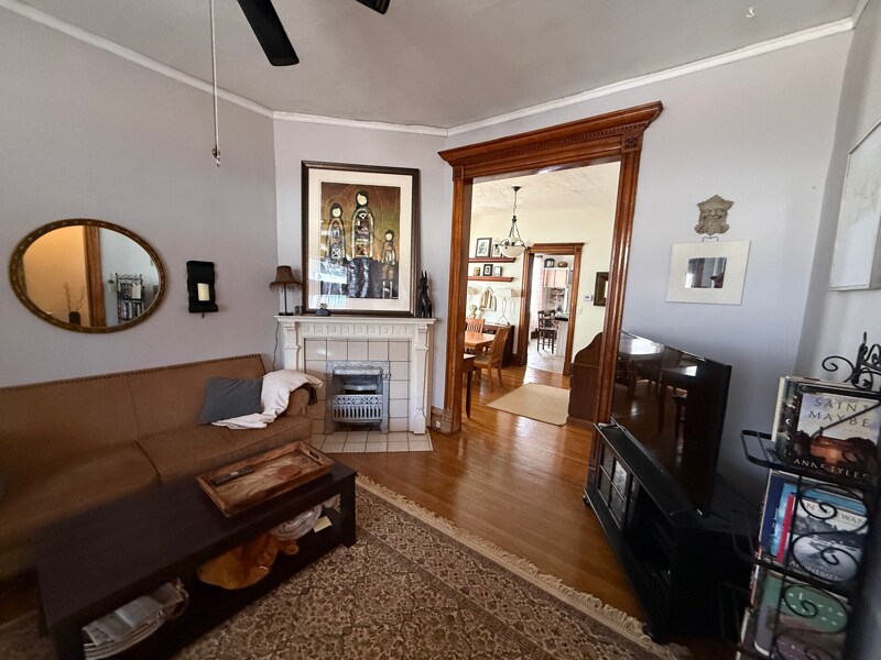 Building Photo - 800 Hague Ave