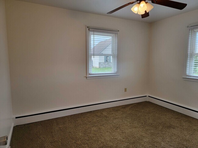 Building Photo - 222 Snyder Rd