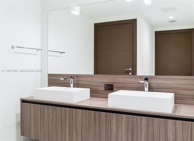 Building Photo - 1000 Brickell Plaza