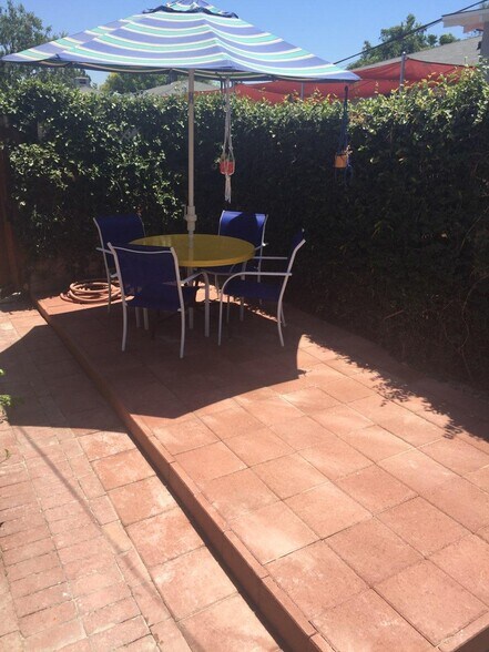 Backyard - 539 N Rosemary Ln