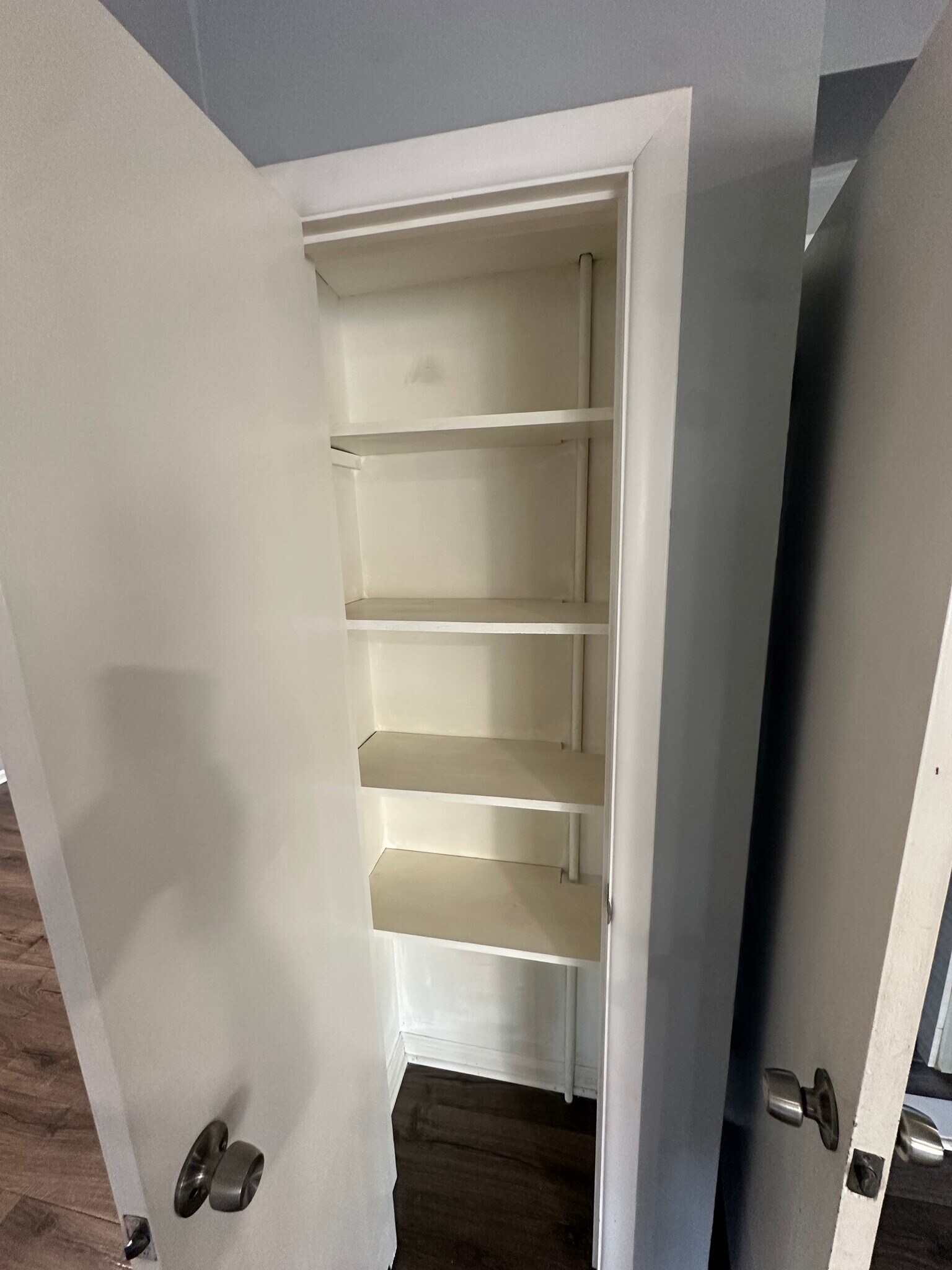 Building Photo - 565 Hunter Ave