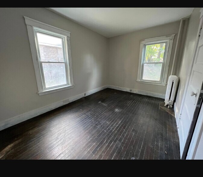 Building Photo - 109 Payson St