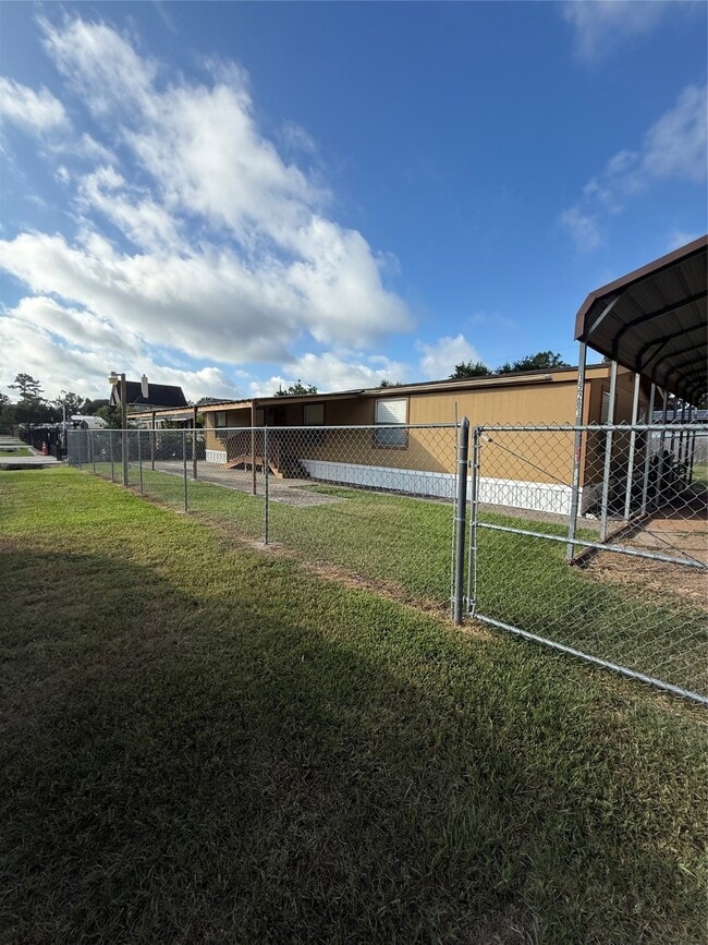 Building Photo - 19203 Bushwood Dr