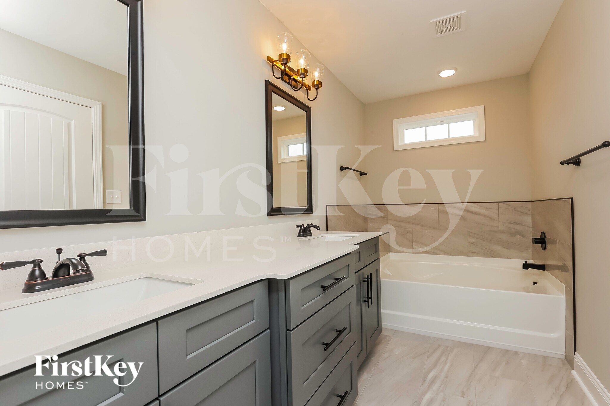 Building Photo - 516 Dexter Dr