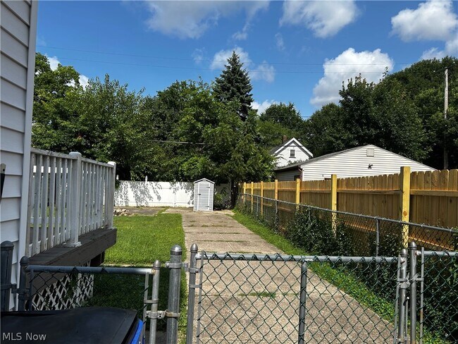 Building Photo - 3383 W 128th St