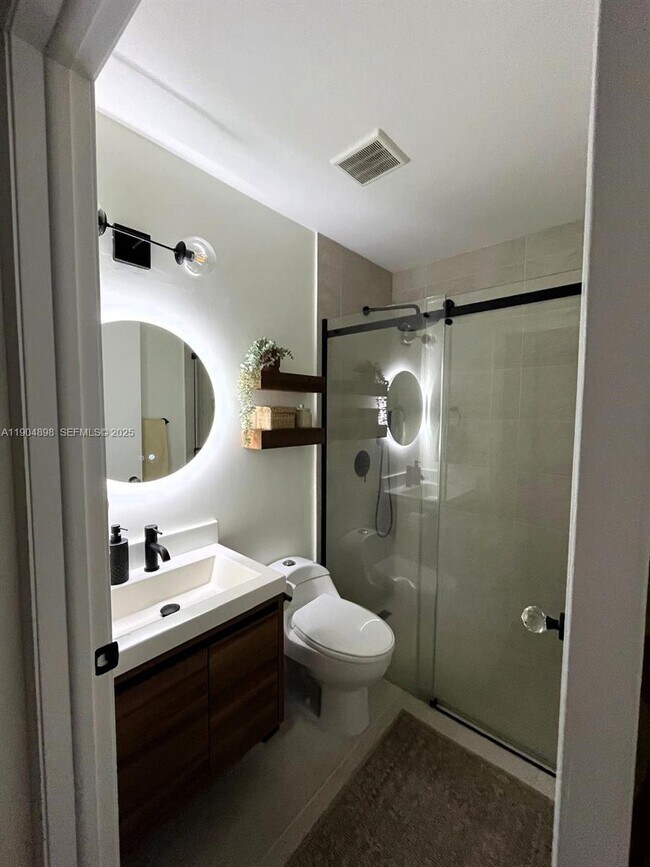 Building Photo - 14305 SW 57th Ln