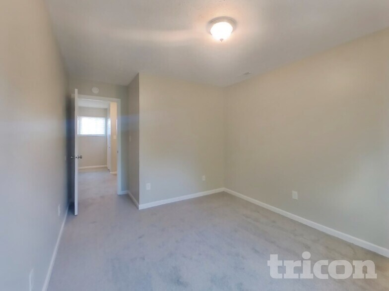 Building Photo - 1922 Kingen Dr