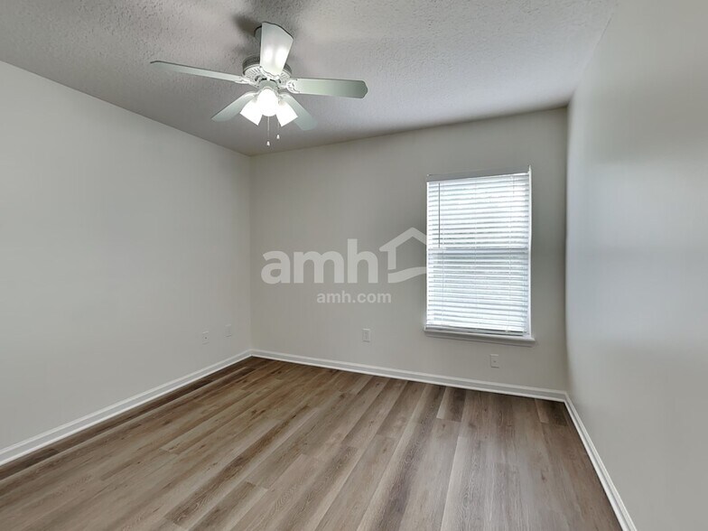 Building Photo - 14070 Eagle Feathers Dr