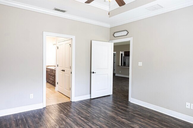 Building Photo - 2475 Tippecanoe Ridge