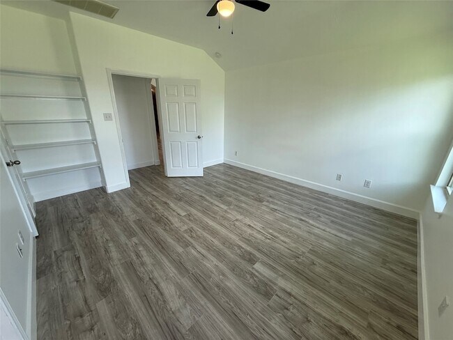 Building Photo - 12650 Redbud Villa Lane