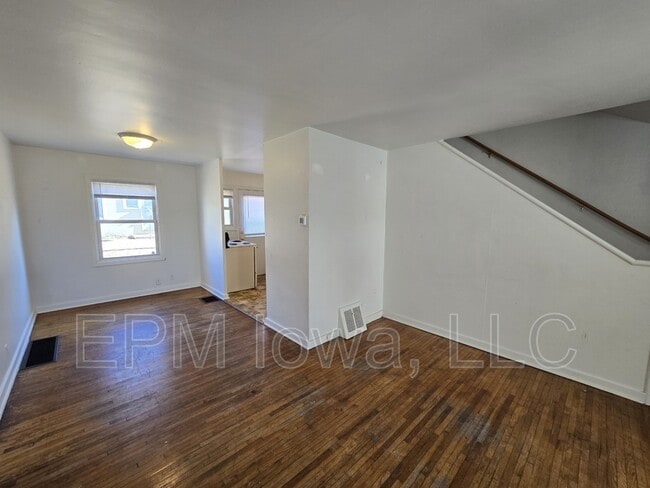 Building Photo - 235 Madison St