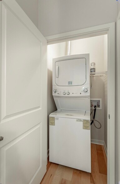 Building Photo - 817 Flynn St