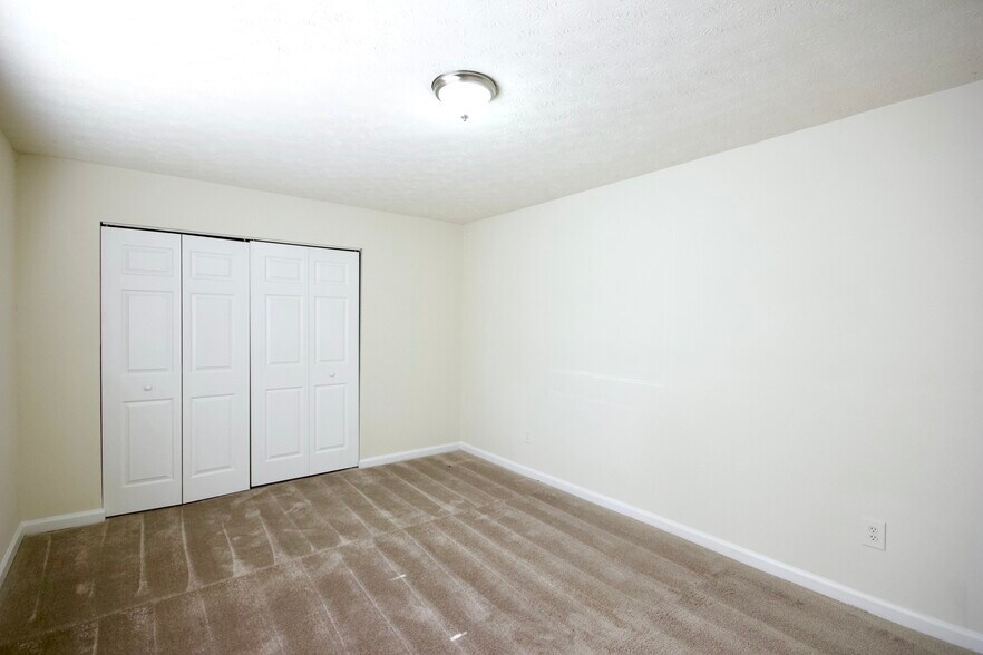 Building Photo - 285 Scandia Cir
