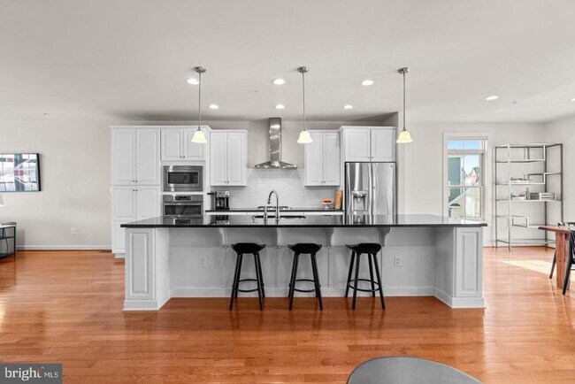 Building Photo - 9134 Kenway Ln