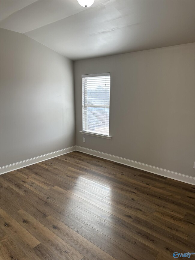 Building Photo - 517 Balsam Terrace Way