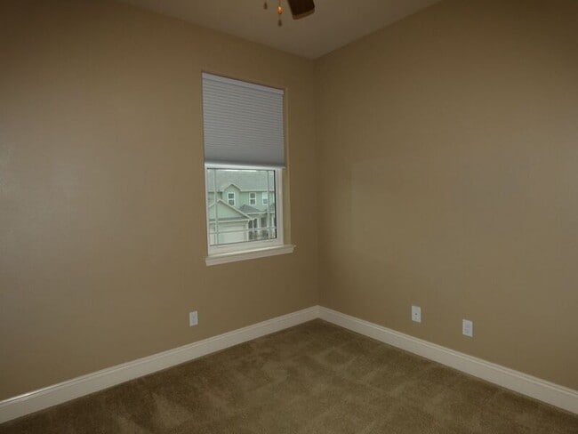 Building Photo - 1737 Sound Haven Ct