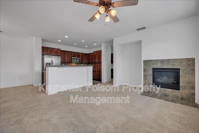Building Photo - 2901 Esplanade Cir