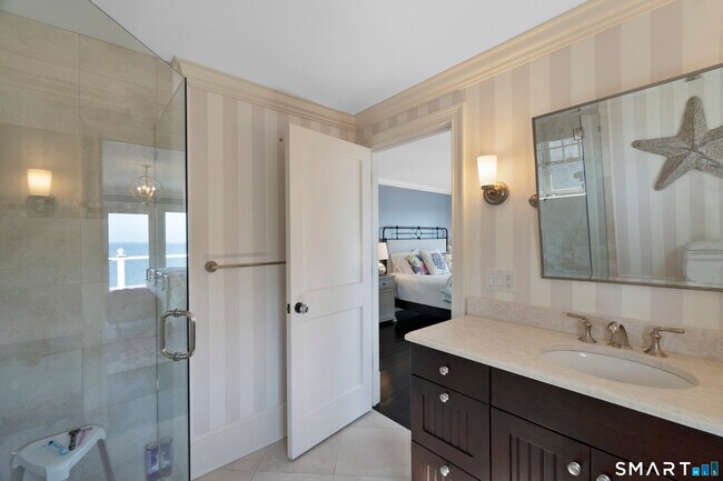Building Photo - 159 S Shore Ave