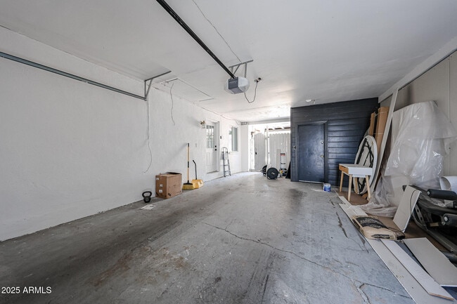 Building Photo - 2929 N 27th St