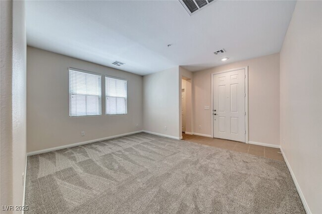 Building Photo - 708 Point Bluff St