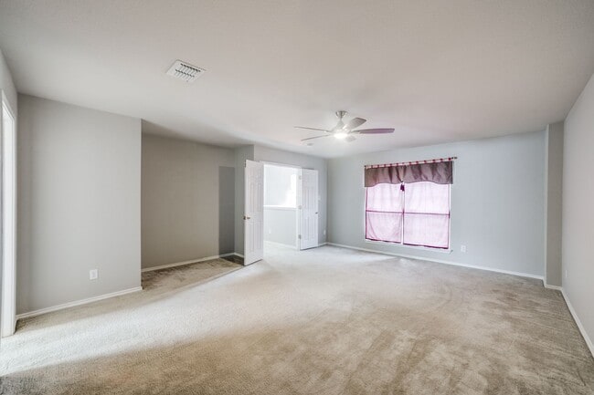 Building Photo - 4 Bedroom/2 Bath Wildhorse Subdivision