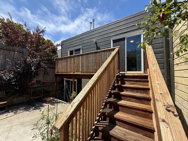 Building Photo - Mission Terrace Neighborhood Beauty-Charmi...