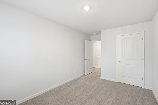 Building Photo - 5971 Skylar Dr