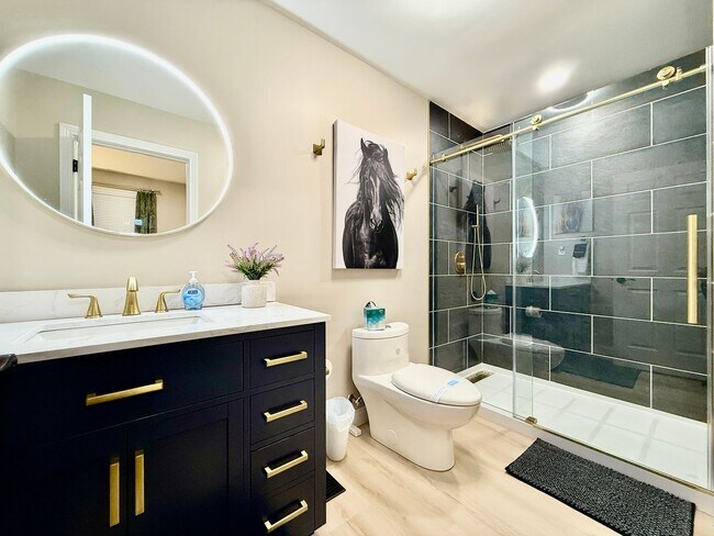 Building Photo - Brand new remodeled home in Monroe!