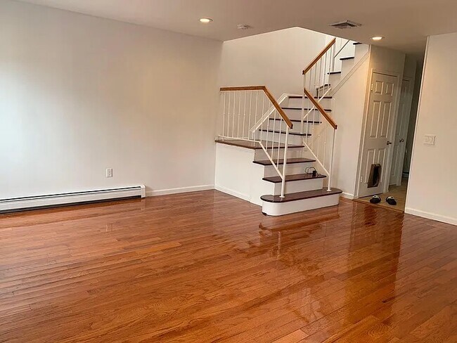 Building Photo - 43 Slayton Ave