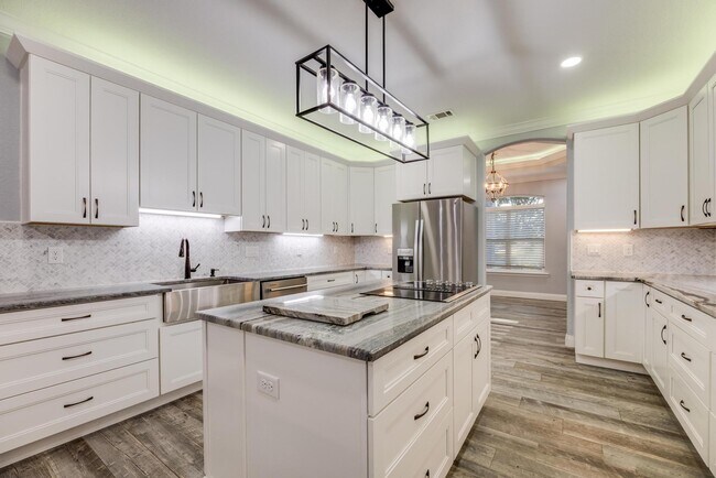 Building Photo - 1148 Sioux Cir