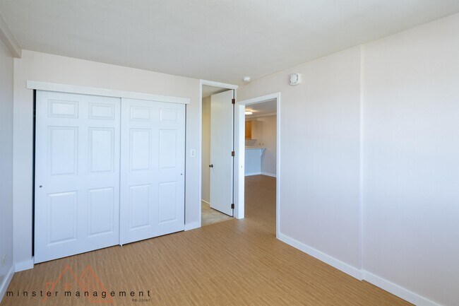 Building Photo - 14 Aulike St