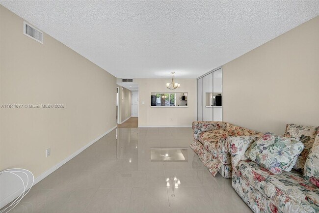 Building Photo - 7214 S Devon Dr