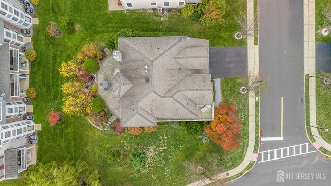 Building Photo - 2 Spinnaker Dr