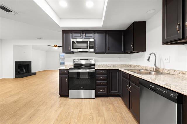 Building Photo - 2806 Spring Valley Dr