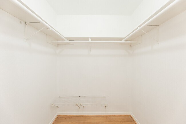 Building Photo - 2120 Wilcrest Dr