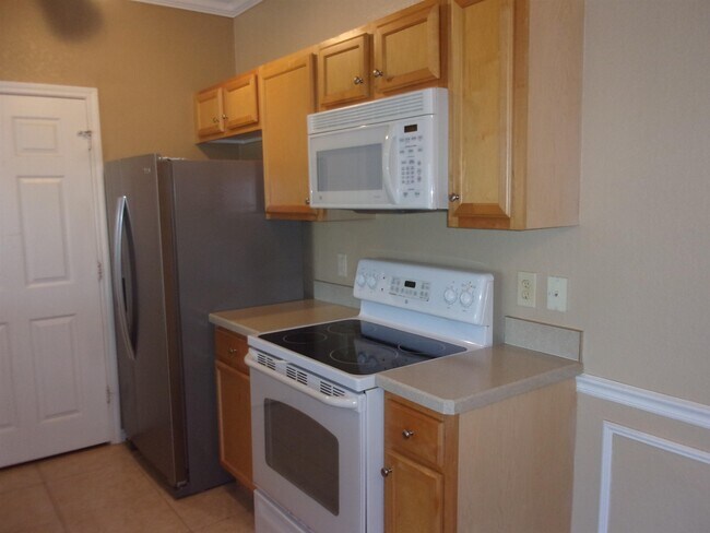 Building Photo - 260 Old Village Center Cir