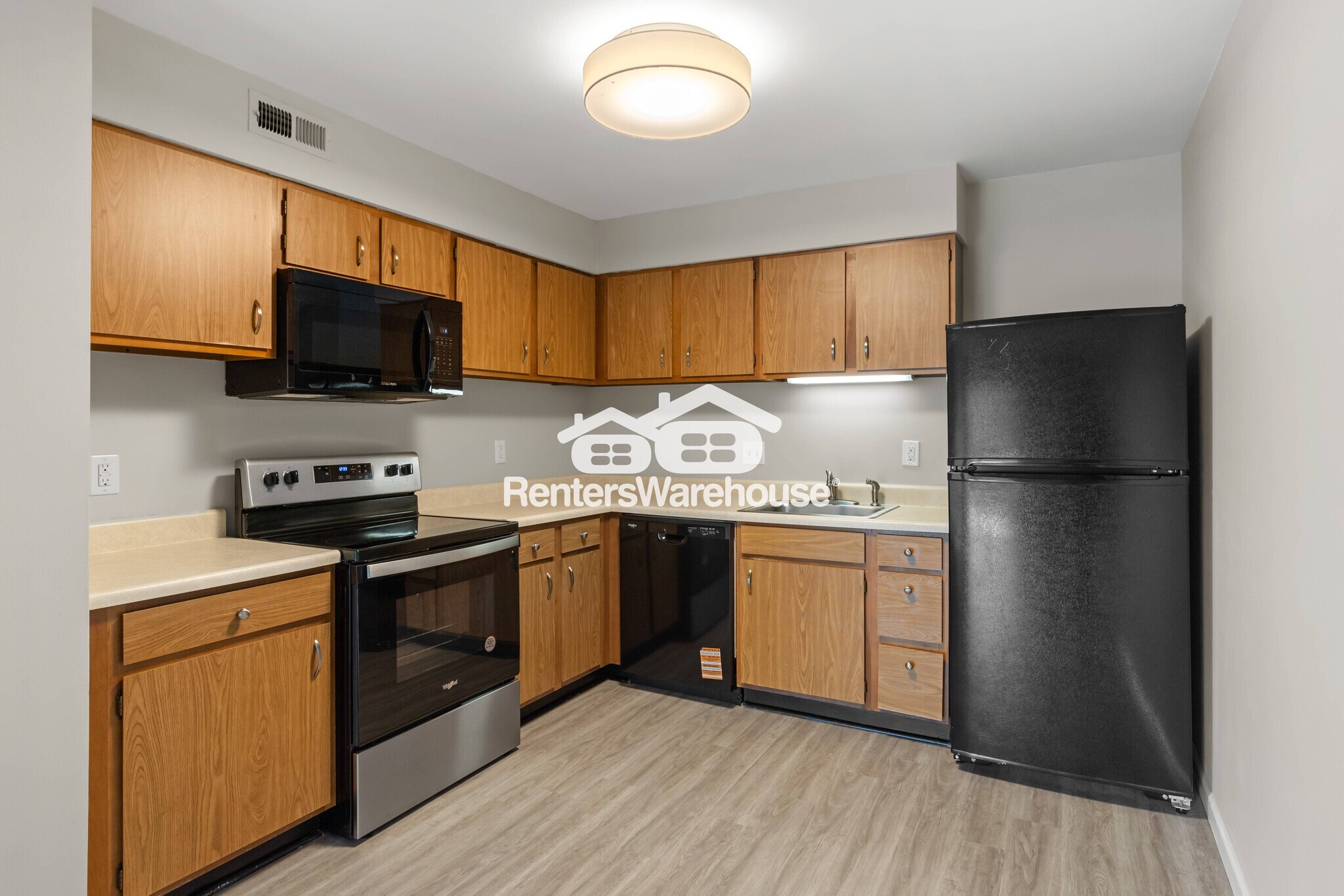 Building Photo - 708 Ridgeside Dr