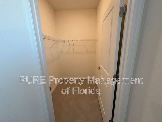 Building Photo - 4122 NW 48th Ter Rd