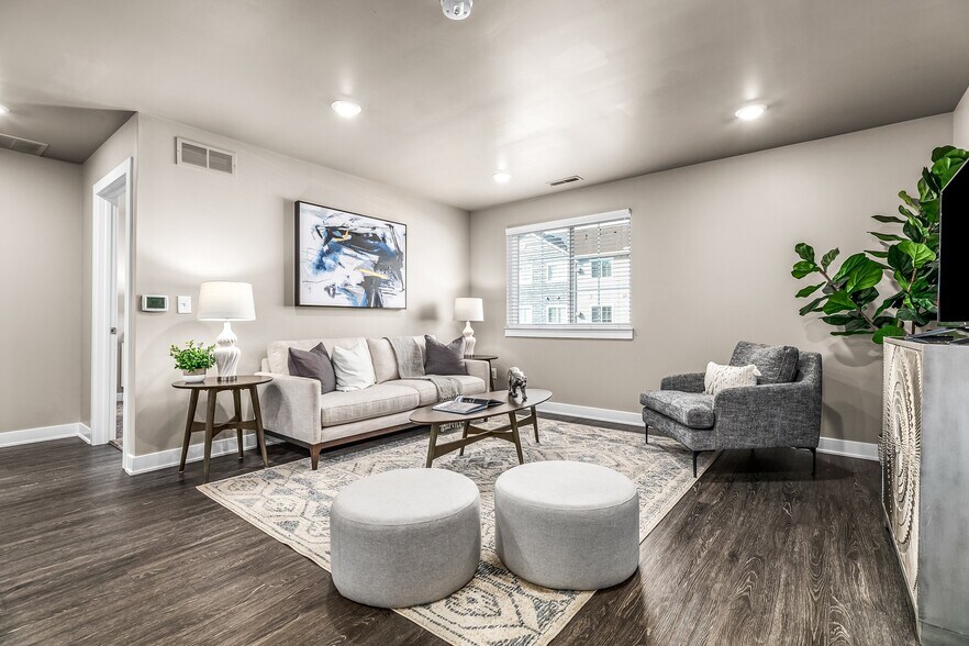 Sterling Landings 34792 Oceanview Dr Sterling Heights MI 48312