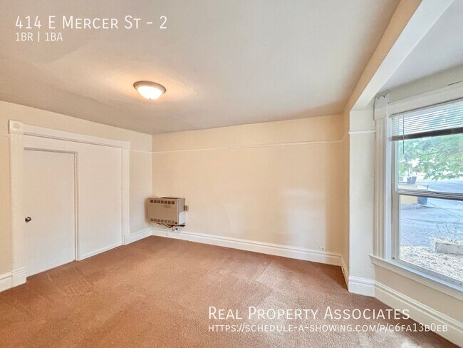 Building Photo - 414 E Mercer St