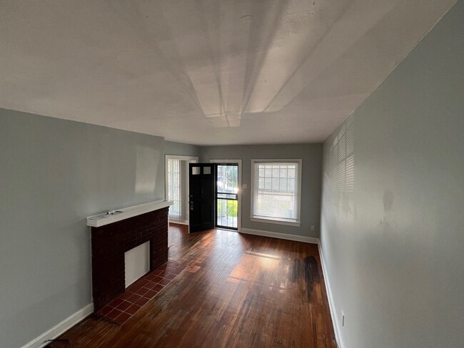 Building Photo - 155 Schultz Ave