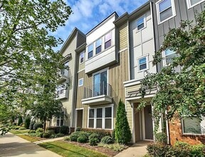 Building Photo - 2609 Statesville Ave
