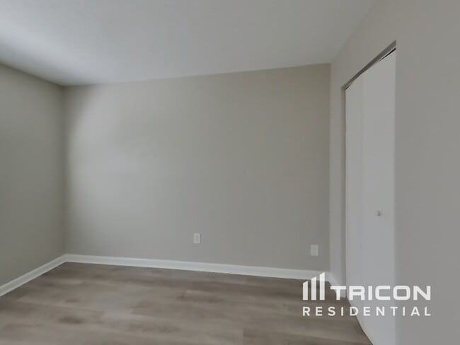 Building Photo - 13912 Henson Cir