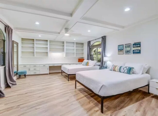 Building Photo - 1263 Terminal Loop Rd