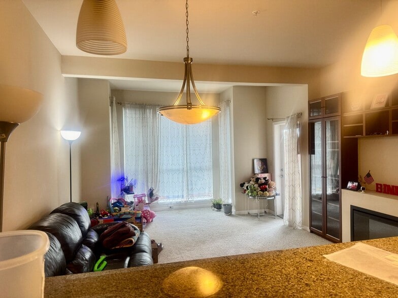 Building Photo - Modern Comfort Meets Prime Convenience in the Heart of Redmond’s Overlake (Reduced rent until May...