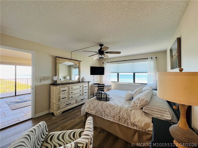 Building Photo - 10044 S Ocean Dr